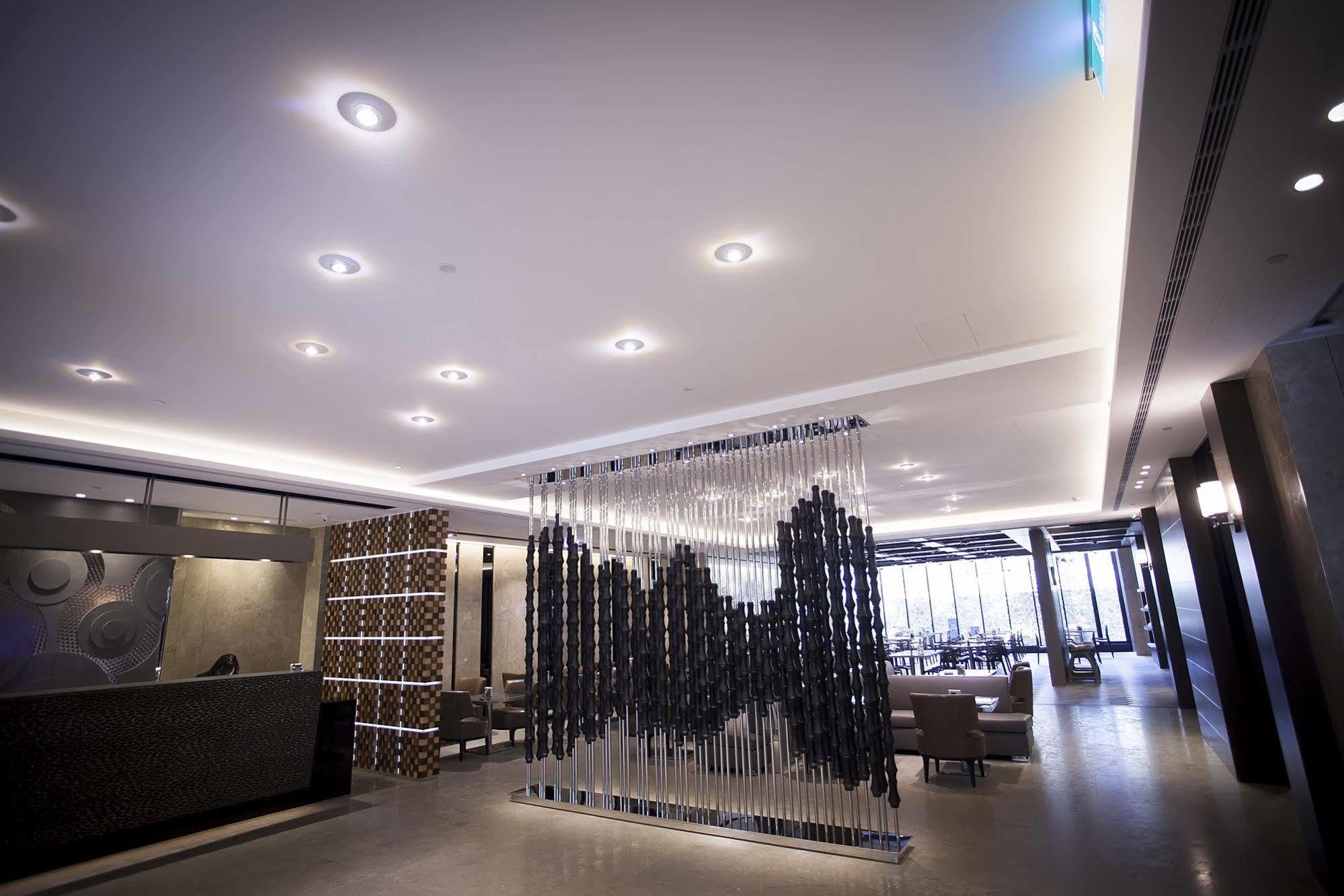 Royal Group Hotel Minghua Branch Kao-siung Exteriér fotografie